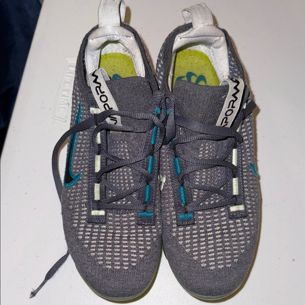 Nike Vapor Max Gray and Teal Athletic Shoee